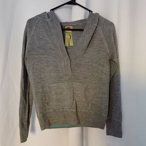 comfy grey sweatshirt